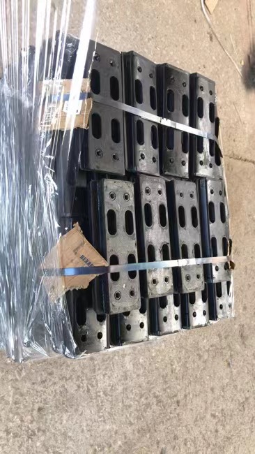 住友HA90C攤鋪機(jī)分體履帶板膠塊